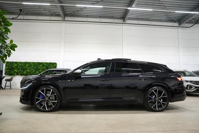 Volkswagen Arteon Shooting Brake 2.0 TSI R 320PK * Pano - Kuipstoelen - Trekhaak - 360° Cam - Harman Kardon - 20" - HeadUp - IQ *