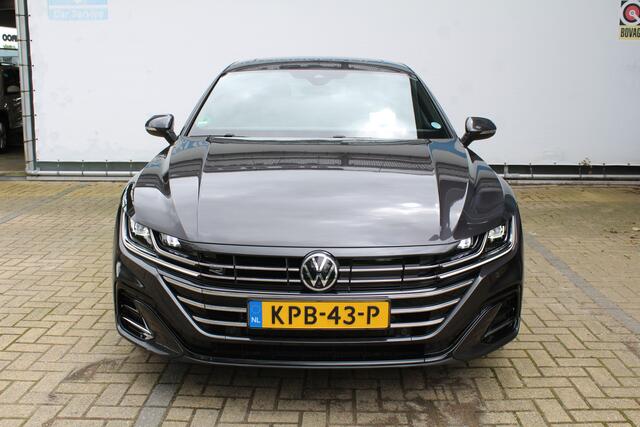 Volkswagen Arteon Shooting Brake 1.4 TSI eHybrid R-Line Business+ | Incl. 12 maanden Garantie | SoH 92% | Dealer onderhouden | Panorama dak | Stoelmassage | Stoelverwarming V+A | Stuurverwarming | Elektrisch verstelbare stoelen met memory | Elektrisch wegklapbare trekhaak 