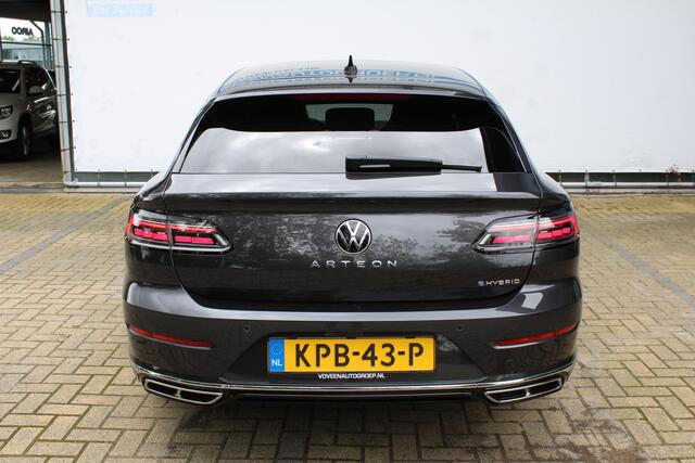 Volkswagen Arteon Shooting Brake 1.4 TSI eHybrid R-Line Business+ | Incl. 12 maanden Garantie | SoH 92% | Dealer onderhouden | Panorama dak | Stoelmassage | Stoelverwarming V+A | Stuurverwarming | Elektrisch verstelbare stoelen met memory | Elektrisch wegklapbare trekhaak 