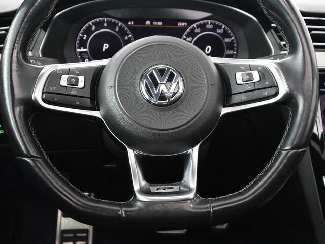 Volkswagen Arteon 1.5 TSI Business R | Panoramadak | Leder/alcantara | Stoelverwarming | Adaptive cruise | Carplay | Sfeerverlichting | Camera | Park assist | Trekhaak