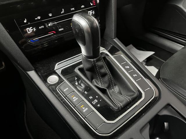Volkswagen Arteon 1.4 TSI eHybrid R-Line / AUTOMAAT/ PANO/ PARK.SENSOR.V+A/ CAMERA/ APP-CONNECT/ STOELVERWARM./ MASSAGE/ ACC/ DCC/ DODEHOEK/ KEYLESS/ DIGITAL DASH/ NAVI/ DAB/ CLIMA/ LED/ 18'' LMV