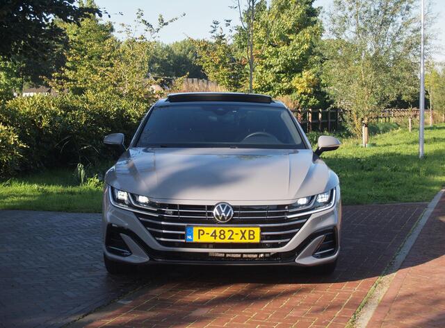 Volkswagen Arteon 1.4 TSI eHybrid R-Line Business+ | Panoramadak | Trekhaak | Camera | Sfeerverlichting | Estoril R-Line 20 inch | NL-Auto |