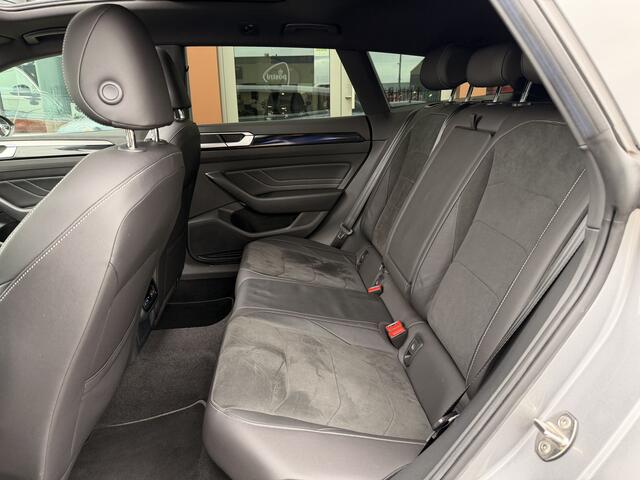 Volkswagen Arteon Shooting Brake 1.4 TSI eHybrid R-Line Business+ | ACC | SOH 92,5% | Stoel/Stuurverwarming | Apple Carplay | Half Elek. Stoelen met massage | Pano | Sfeerverlichting | Achteruitrijcamera |