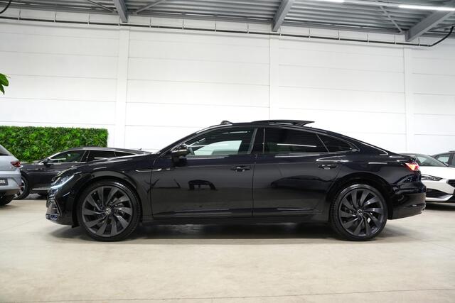 Volkswagen Arteon 2.0 TSI R-Line * Pano - Kuipstoelen - Trekhaak - 360° Cam - Harman Kardon - IQ Light - Head Up *