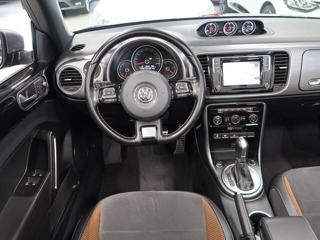 Volkswagen BEETLE (NEW) Cabriolet 1.4 TSI Karmann Automaat Leer/Alcantara Navigatie Trekhaak Xenon 1e Eigenaar NL-auto NAP 18 inch Disc Nieuwstaat Boekjes aanwezig App connect extra meters