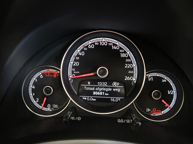 Volkswagen BEETLE (NEW) Cabriolet 1.4 TSI Karmann Automaat Leer/Alcantara Navigatie Trekhaak Xenon 1e Eigenaar NL-auto NAP 18 inch Disc Nieuwstaat Boekjes aanwezig App connect extra meters