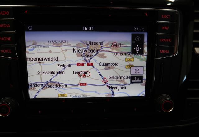 Volkswagen BEETLE (NEW) Cabriolet 1.2 TSI Sound Automaat DSG Airco-ecc Navigatie Stoelverwarming App connect Sportvelgen Parkeersensoren Boekjes aanwezig Windscherm 1e Eigenares