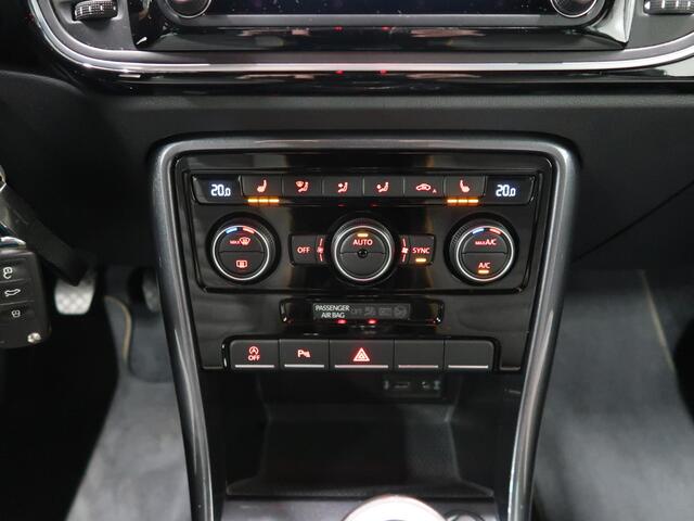 Volkswagen BEETLE (NEW) 1.2 TSI Dune Airco-ecc LED BT Navigatie 18 inch Stoelverwarming Cruise Mistlampen Extra getint glas Zeer nette auto Alle Rekeningen aanwezig PDC