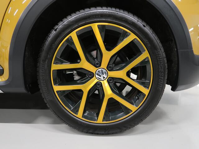 Volkswagen BEETLE (NEW) 1.2 TSI Dune Airco-ecc LED BT Navigatie 18 inch Stoelverwarming Cruise Mistlampen Extra getint glas Zeer nette auto Alle Rekeningen aanwezig PDC