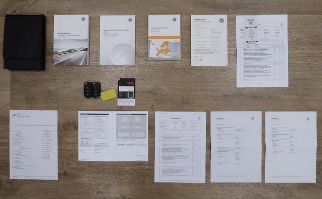 Volkswagen BEETLE (NEW) Cabriolet 1.4 TSI Allstar BTW LED App connect Automaat Fender 20 inch Camera Half Leer Navigatie Bluetooth Cruise control Airco-ecc Boekjes Nieuwstaat