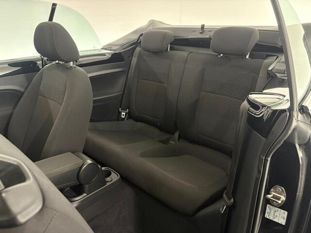 Volkswagen BEETLE (NEW) Cabriolet | 1.2 TSI Exclusive Series | CARPLAY | AIRCO | STOELVERW. |