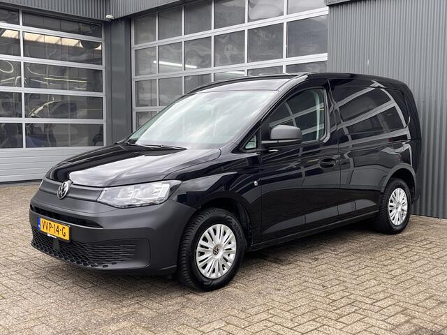 Volkswagen CADDY Cargo 2.0 TDI Airco Apple Cruise controle Trekhaak 1400kg trekgewicht Parkeersensoren achter Stuurwielbediening Schuifdeur Navigatiesysteem Euro 6 Apple Carplay Navi