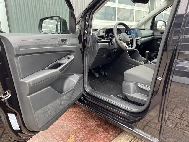 Volkswagen CADDY Cargo 2.0 TDI Airco Apple Cruise controle Trekhaak 1400kg trekgewicht Parkeersensoren achter Stuurwielbediening Schuifdeur Navigatiesysteem Euro 6 Apple Carplay Navi