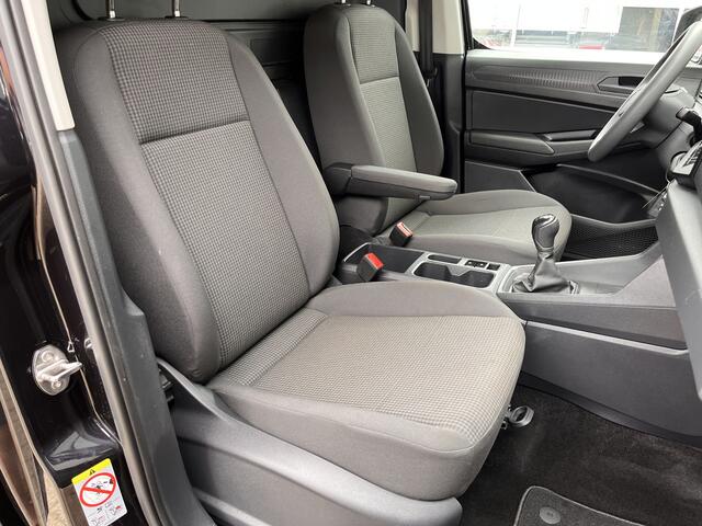 Volkswagen CADDY Cargo 2.0 TDI Airco Apple Cruise controle Trekhaak 1400kg trekgewicht Parkeersensoren achter Stuurwielbediening Schuifdeur Navigatiesysteem Euro 6 Apple Carplay Navi