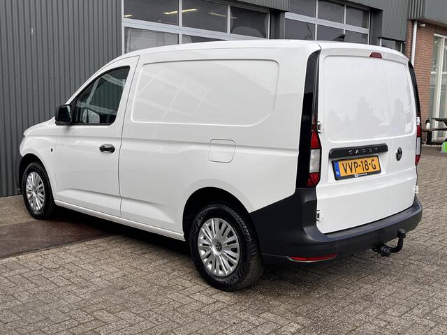 Volkswagen CADDY Cargo 2.0 TDI Airco Cruise controle Trekhaak 1400kg trekgewicht Apple carplay Navigatiesysteem Parkeerhulp achter Schuifdeur Betimmering in laadruimte 1e Eigenaar Euro 6
