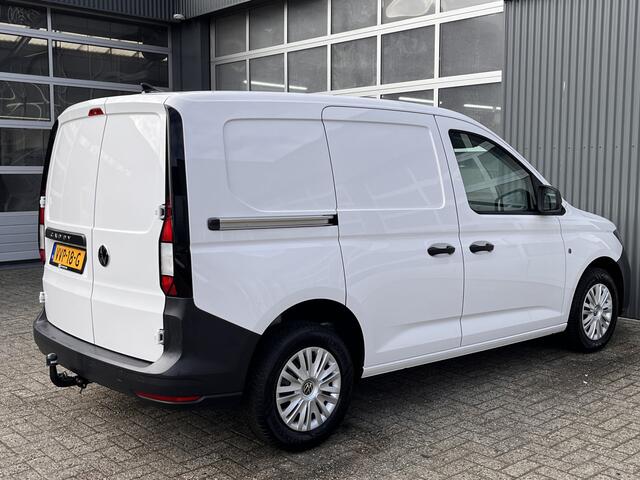 Volkswagen CADDY Cargo 2.0 TDI Airco Cruise controle Trekhaak 1400kg trekgewicht Apple carplay Navigatiesysteem Parkeerhulp achter Schuifdeur Betimmering in laadruimte 1e Eigenaar Euro 6