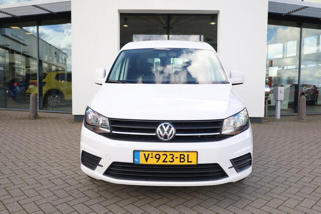 Volkswagen CADDY 2.0 TDI L1H1 BMT Highline 102PK / 75kW, Navigatie, bumpers in kleur, dichte scheidingswand met ruit, betonplex laad vloer, zijwand bekleding, trekhaak, NL auto dealer onderhouden