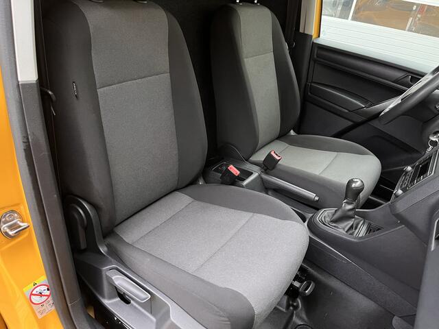 Volkswagen CADDY 2.0 TDI L1H1 Airco Cruise controle Trekhaak 1400kg trekgewicht Kastinrichting Parkeersensoren achter Schuifdeur Telefoon verbinding 1e eigenaar Euro 6 bpm vrij
