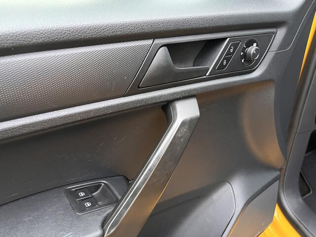 Volkswagen CADDY 2.0 TDI L1H1 Airco Cruise controle Trekhaak 1400kg trekgewicht Kastinrichting Parkeersensoren achter Schuifdeur Telefoon verbinding 1e eigenaar Euro 6 bpm vrij