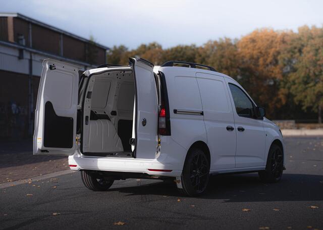 Volkswagen CADDY Cargo 1.5 TSI 115 pk BENZINE Black&White Edition 19" LMV, Spoilers V+A, Airco, Bumpers in Kleur, Cruise Control, 2-Zits