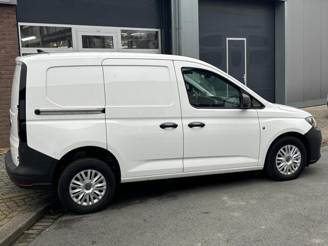 Volkswagen CADDY Cargo 2.0 TDI Comfort Euro 6| 102 PK | ECC| Carplay| PDC| Multi funtioneel stuurwiel| Vloer| Lat om lat