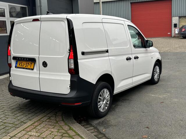 Volkswagen CADDY Cargo 2.0 TDI Comfort Euro 6| 102 PK | ECC| Carplay| PDC| Multi funtioneel stuurwiel| Vloer| Lat om lat