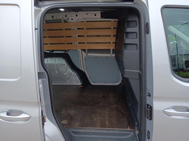 Volkswagen CADDY Cargo 2.0 TDI 102PK Comfort, AIRCO, NAVIGATIE, SPORTSTOELEN, 18"LMV, TREKHAAK, UNIEK!