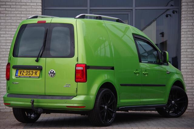 Volkswagen CADDY 2.0 TDI Highline 150PK, NAVI, CAMERA, CRUISE, APPLE CARPLAY, PARKEERSENSOREN, TREKHAAK, NL AUTO, NAP