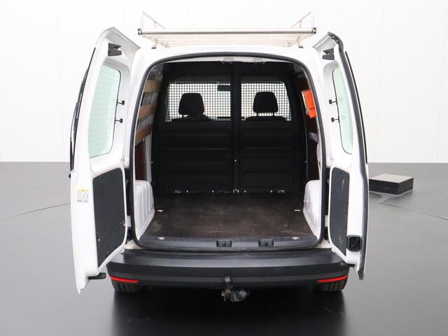 Volkswagen CADDY 2.0TDI BMT Imperiaal | Trekhaak | Navigatie | Betimmering | Airco