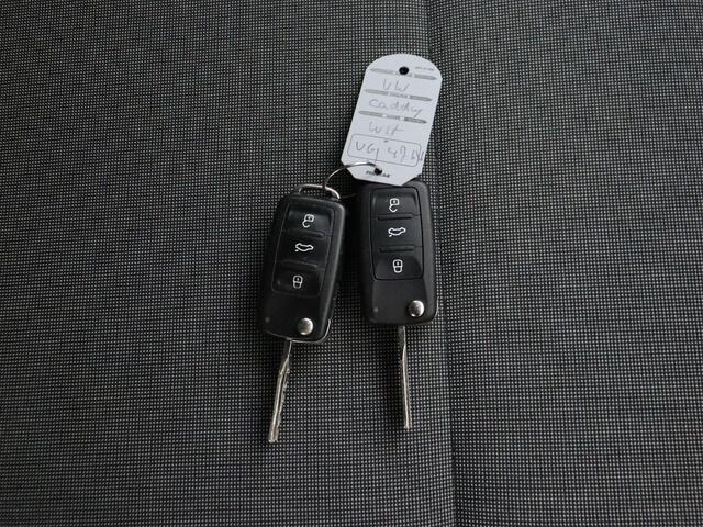 Volkswagen CADDY 2.0TDI BMT Imperiaal | Trekhaak | Navigatie | Betimmering | Airco