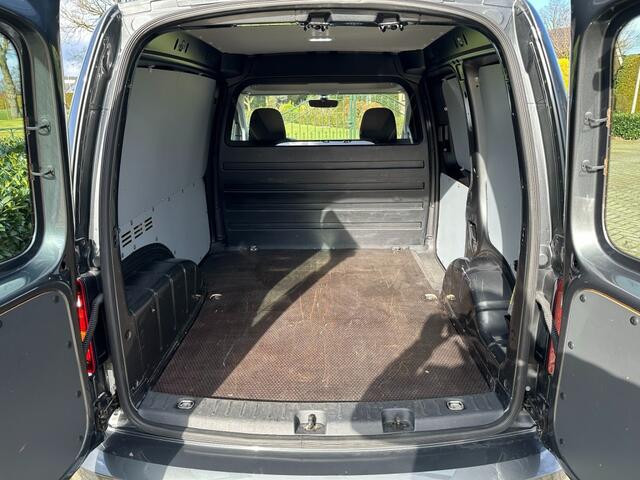 Volkswagen CADDY 2.0 TDI DSG7 L1H1 C-Edition Xenon / PDC / Carplay