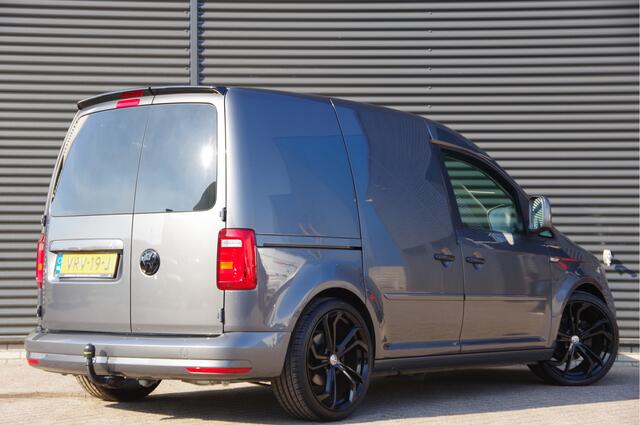 Volkswagen CADDY 2.0 TDI E6, 150PK, 2X SCHUIFDEUR, LEDER, TREKHAAK, HOOGGLANS GRILLE, APPLE CARPLAY, AIRCO, DAB, BLUETOOTH