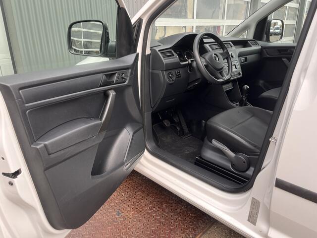 Volkswagen CADDY 2.0 TDI L1H1 75pk Airco Trekhaak 1400kg trekgewicht Schuifdeur Telefoon verbinding 1e eigenaar Euro 6 bpm vrij voor particulier gebruik !!