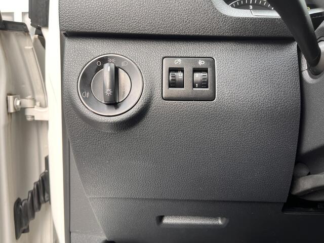 Volkswagen CADDY 2.0 TDI L1H1 75pk Airco Trekhaak 1400kg trekgewicht Schuifdeur Telefoon verbinding 1e eigenaar Euro 6 bpm vrij voor particulier gebruik !!