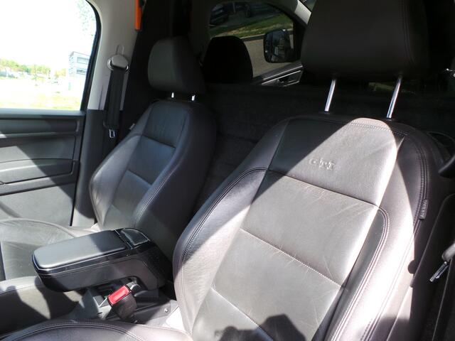 Volkswagen CADDY 2.0 TDI 180pk DSG MARGE Highline GTI Leer,Gr.Navi,18"Lmv,Verlaagd,Camera,Enz Enz laadruimte mooi bekleed