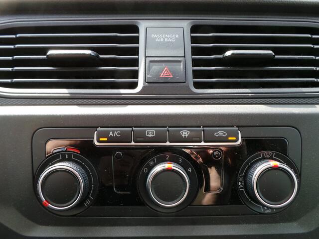 Volkswagen CADDY 2.0 TDI 180pk DSG MARGE Highline GTI Leer,Gr.Navi,18"Lmv,Verlaagd,Camera,Enz Enz laadruimte mooi bekleed