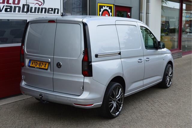 Volkswagen CADDY Cargo 2.0 TDI Comfort O.a: 19 Inch, Trekhaak, Carplay, Pdc, Bumpers in kleur, etc.. Rijklaar! Getoonde prijs is ex. btw
