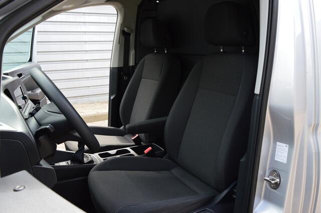 Volkswagen CADDY Cargo 2.0 TDI Comfort O.a: 19 Inch, Trekhaak, Carplay, Pdc, Bumpers in kleur, etc.. Rijklaar! Getoonde prijs is ex. btw