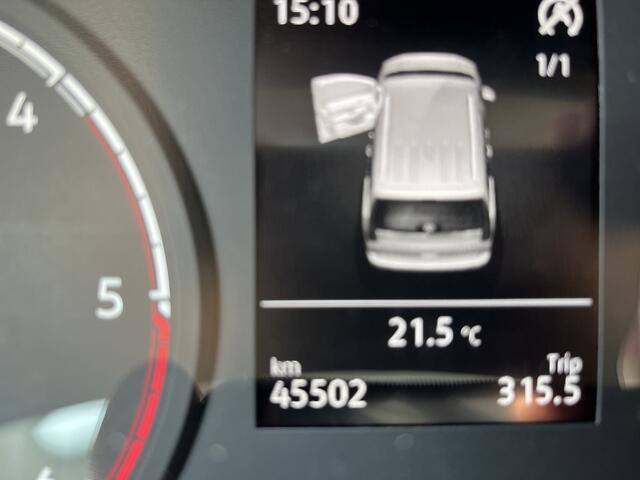 Volkswagen CADDY Cargo 2.0 TDI Comfort / LAADRUIMTE BEKLEDING/ LEDER STUUR/ APP-CONNECT/ AIRCO/ CRUISE/ MULTI FUNC. STUUR/ CARKIT