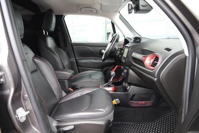Volkswagen CADDY Renegade 10X 2.0D 170PK | Aut. | 4WD | Grijs kenteken | Trailhawk | v.a. ¤289,- P.MND!!
