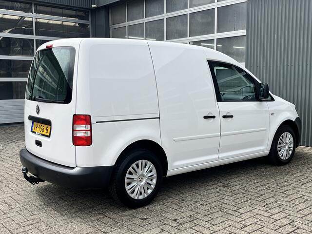 Volkswagen CADDY 1.6 TDI 102pk Cruise controle Telefoonvoorbereiding Schuifdeur Parkeerhulp achter achterklep Euro 5 Bpm vrij voor particulier gebruik!