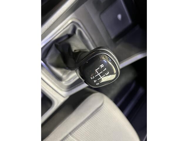 Volkswagen CADDY Cargo 2.0 TDI Comfort 102pk Apple Carplay/Android Auto | Parkeersensoren achter | Cruise Control |