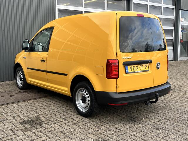 Volkswagen CADDY 2.0 TDI L1H1 Airco Cruise controle Trekhaak 1400kg trekgewicht Parkeersensoren achter Schuifdeur Telefoon verbinding Euro 6 Bpm vrij voor particulier gebruik!!