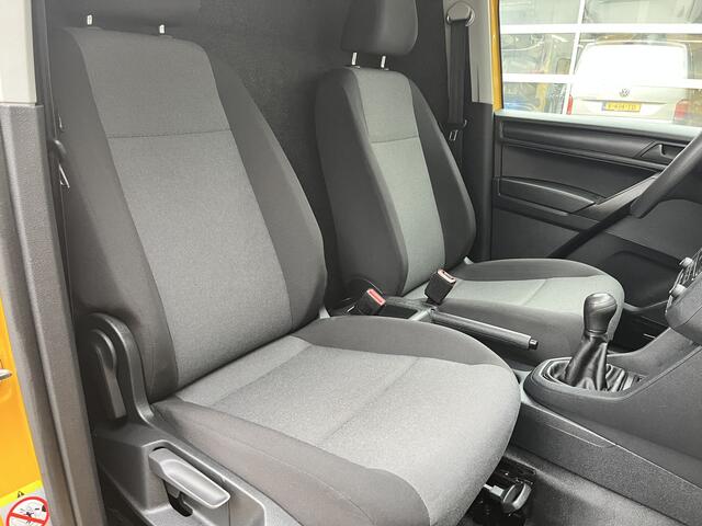 Volkswagen CADDY 2.0 TDI L1H1 Airco Cruise controle Trekhaak 1400kg trekgewicht Parkeersensoren achter Schuifdeur Telefoon verbinding 1e eigenaar Euro 6 bpm vrij voor particulier gebruik !!