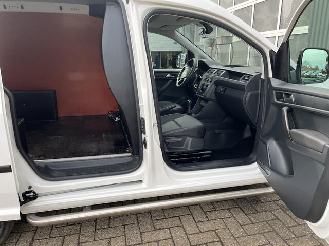 Volkswagen CADDY 1.2 TSI L1H1 Benzine met Airco Cruise controle Achterklep Parkeersensoren achter Schuifdeur Telefoon verbinding Navigatiesysteem Apple carplay Bpm vrij voor particulier gebruik!!