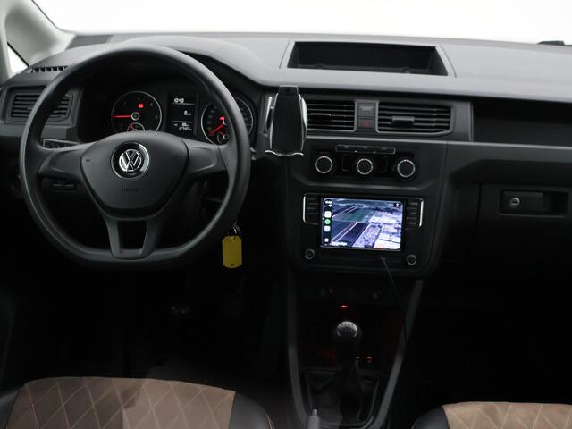 Volkswagen CADDY 2.0 TDI 180 PK + 18 INCH | VERLAAGD | BREMBO | APPLE CARPLAY | TREKHAAK | STOELVERWARMING