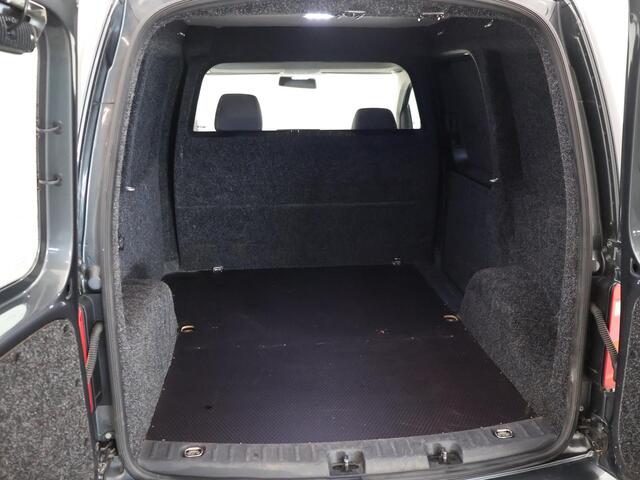 Volkswagen CADDY 2.0 TDI 180 PK + 18 INCH | VERLAAGD | BREMBO | APPLE CARPLAY | TREKHAAK | STOELVERWARMING