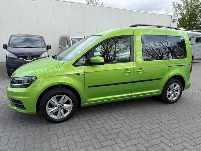 Volkswagen CADDY TSI Trendline - Rolstoelauto 3+1 - Bodemverlaging - Luxe uitvoering - 1e Eigenaar - Rolstoelvervoer