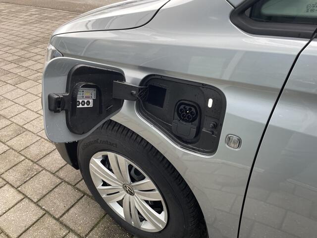 Volkswagen CADDY KOMBI Kombi 1.5 eHybrid EU6 85 kW (115 pk) 2755 mm 6 versnellingen DSG Financieren vanaf 489.- EU per maand* | 5 zitplaatsen | Trekhaak | App connect