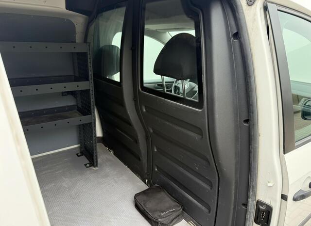 Volkswagen CADDY 2.0 TDI L1H1 BMT STOELVERWARMING - TREKHAAK - AIRCO - CRUISE